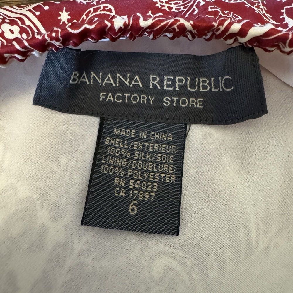 Banana Republic Paisley Print Silk Skirt Womens Size 6 Red Ivory Holiday Classy - Picture 3 of 7